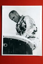 JOHN H. GLENN PROJECT MERCURY ENTERING CAPSULE ORIGINAL PHOTO SPACE 1961 ? picture