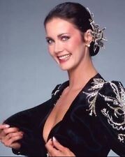 LYNDA CARTER - PRETTY LADY   AND HAPPY  picture