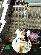 GIBSON ALEX LIFESON Sig. ES-355 Alpine White 1:4 Scale Replica Guitar~Axe Heaven picture