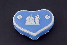 WEDGWOOD HEART TRINKET CANDY BOX JASPERWARE COBALT BLUE ENGLAND - MINT picture