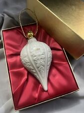 1983 Lenox China Christmas Ornament Limited Edition 24k gold porcelain embossed picture