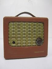 Vtg 1940s Western Auto Supply Truetone D-3720 AM Tube Radio Portable As Is picture