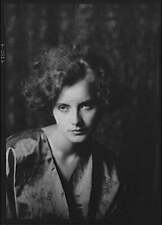 Garbo,Greta,Miss,actresses,nitrates,portrait photo,women,Arnold Genthe,1925 3 picture