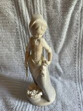 Lladro NAO Porcelain Figurine 2706 Girl Wash Day, Early 70's_Rare picture