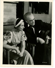 Vintage 8x10 candid Photo Actor Conrad Veidt actress Leonora Corbett on set picture