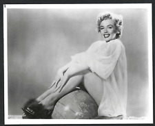 FAMOUS MARILYN MONROE ACTRESS SEXY LEGS VINTAGE ORIGINAL PHOTO picture