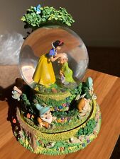 VINTAGE RARE DISNEY Snow White Snow globe Seven Dwarves Dopey picture