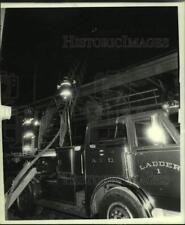 Press Photo Albany, New York Fire Department Ladder 1 responds to fire picture