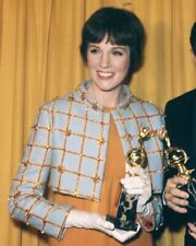 Julie Andrews holding Award 1960's smiling for press 24x36 inch Poster picture