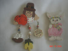 FUN LOT 2 Vintage WOODEN THANKSGIVING & EASTER HOLIDAY PINS / BROOCHES picture