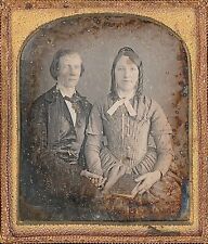 Intimately Posed Couple Holding Hands Curled Hair 1/6 Plate Daguerreotype T430 picture