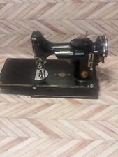 Vtg 1939 Singer Featherweight Sewing Machine 221 w/ Case & Accessories Excellent picture
