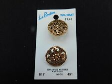 Vtg. Le Bouton Gold Metal Curly Q Design Buttons on Card 2 Count 7/8