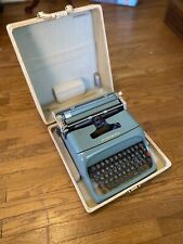 1960s Olivetti Underwood Studio 44 Portable Typewriter Teal w/Case Working picture
