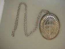 1975 TOWLE 12 DAYS OF CHRISTMAS MEDALLION W 24 INCH CHAIN picture