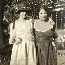 Affectionate Women VINTAGE PHOTO Sapphic, Girls Holding Hands, circa 1920s-30s picture