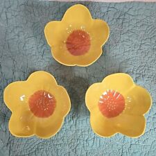 Three Room Essentials Melamine ~ YELLOW FLOWER ~ 14 Oz. Figural Bowls Spring 6' picture