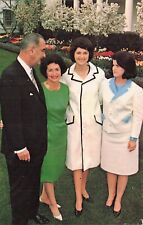 Postcard Vintage (1) Lyndon B Johnson First Family C17351 UP (#936) picture