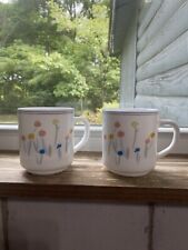 SET OF 2 ARCOPAL FRANCE FLORAL MUGS CUPS, Milk Glass Vintage picture