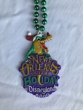 Disneyland New Orleans Square Holiday 1999 Beads/Green w Alligator * picture