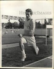 1971 Press Photo UCLA triple jumper Denny Rogers, track & field - pis02981 picture