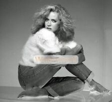 DONNA MILLS Tight Jeans & Bare Feet ** Hi-Res Pro Archival Photo (8.5x11) picture