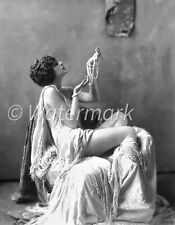 8X10 PUBLICITY PHOTO  Ziegfeld Follies -  Vintage 1920s glamour- Flapper Girl picture