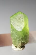 7.90Ct beautiful Natural color peridot  terminated crystal  picture