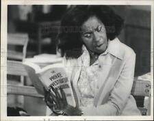 Press Photo Actress Lawanda Page in Scene - sap48892 picture