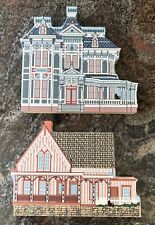 The Cat’s Meow Parrot House And Lace House Victorian Homes Collectibles Pink Blu picture