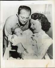 1948 Press Photo Sid Luft and movie actress Lynn Bari with son John Michael picture