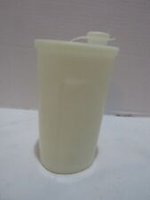 VTG TUPPERWARE SWEET SAVER SYRUP CONTAINER W/DRIPLESS SPOUT & CAP #640-4 picture