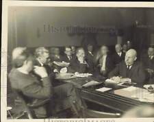 1924 Press Photo L.E. Sheppard meets Republican leaders in Chicago - kfx58357 picture