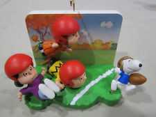Peanuts TOUCHDOWN SNOOPY Hallmark Keepsake Ornament 2005 Colorful Detailed EUC picture
