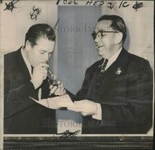 1958 Press Photo William M. Miller with Representative Robert W. Levering picture