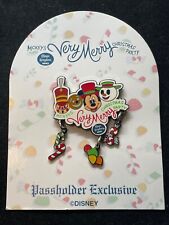 Disney Pin - Mickey's Very Merry Christmas Party 2003 Dangle Passholder 26510 LE picture