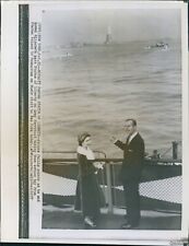 1957 Prince Philip Queen Elizabeth New York Statue Liberty Boat Wirephoto 7X9 picture