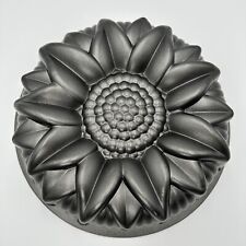 Nordic Ware Sunflower Pan 10 CUP USA Bundt Cake Cast Aluminum Cottagecore Granny picture