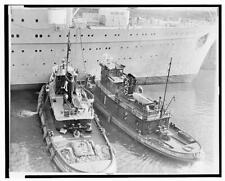 Photo:Tugboats,Eugene Moran,William Tracy,NY harbor,Caronia picture