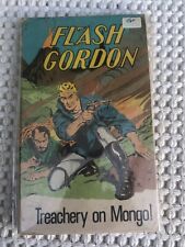 FLASH GORDON Treachery On Mongo by Ric Estrada (VINTAGE) 1982 - Great condition picture