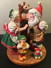 Santas magical toy shop 1995 mistletoe kisses collectible figurine picture