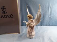 Lladro Porcelain Figurine #6131 Angel of Peace w/ Box 12