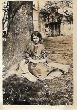 PRETTY YOUNG WOMAN Small Found Photo BLACK+WHITE Original VINTAGE 210 49 Q picture