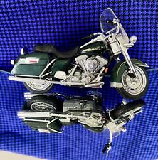 Maisto Harley Davidson Road King Classic Motorcycle Diecast 1:18 Metallic Green picture