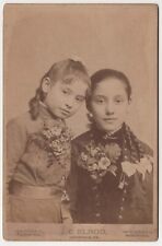 C. 1890s CABINET CARD TWO CUTE LITTLE GIRLS WEARING FLOWERS LOUISVILLE KENTUCKY picture