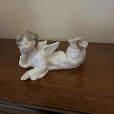Lladro Reclining Angel With Her Legs Crossed #4541 Vintage Retired picture