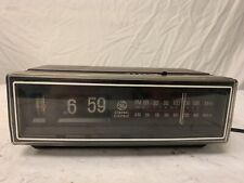 Vintage 1984 General Electric Flip Clock Radio Alarm Clock 7-4305F Read picture