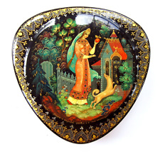 Gorgeous Hand Painted Signed Russian Lacquer Box RB38 - 5 1/4