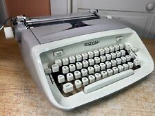 Excellent 1966 Royal Safari Vintage Portable Typewriter Working w New Ink & Case picture