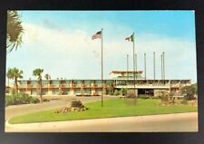 Brownsville, TX Postcard Fort Brown Motor Hotel /Apartments MCM 50s 60s USA Flag picture